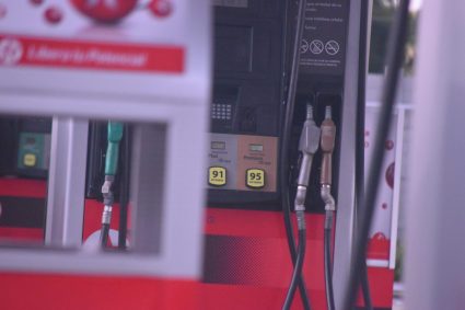 Gasolina regular y diésel reciben nuevo incremento de precio