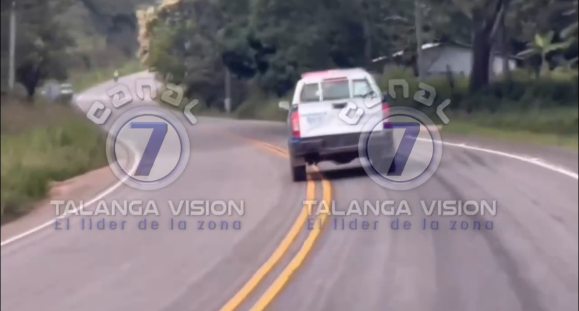 Policía es captado conduciendo presuntamente ebrio en Campamento, Olancho.