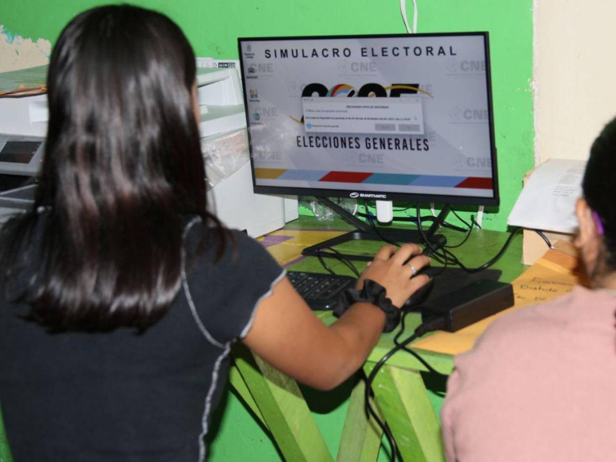 Simulacro nacional alerta sobre fallas que podrían afectar el proceso electoral.