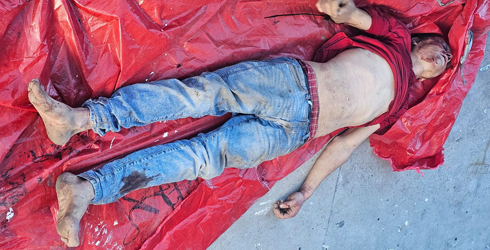 Joven golpeado y abandonado en bolsas logra ser rescatado con vida.